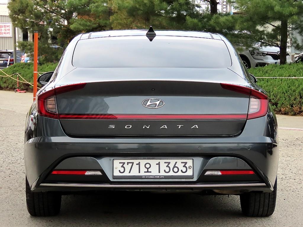 HYUNDAI Sonata - Vista 4