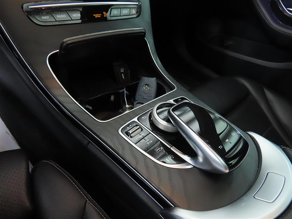 Mercedes Benz C Class - Vista 12
