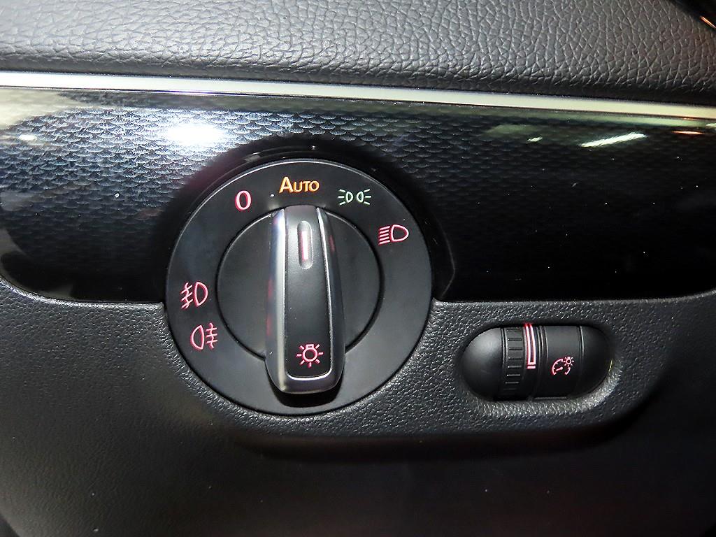 Volkswagen Jetta 2015 Blanco - Importación desde Corea - HF Imports Iquique - Foto 14
