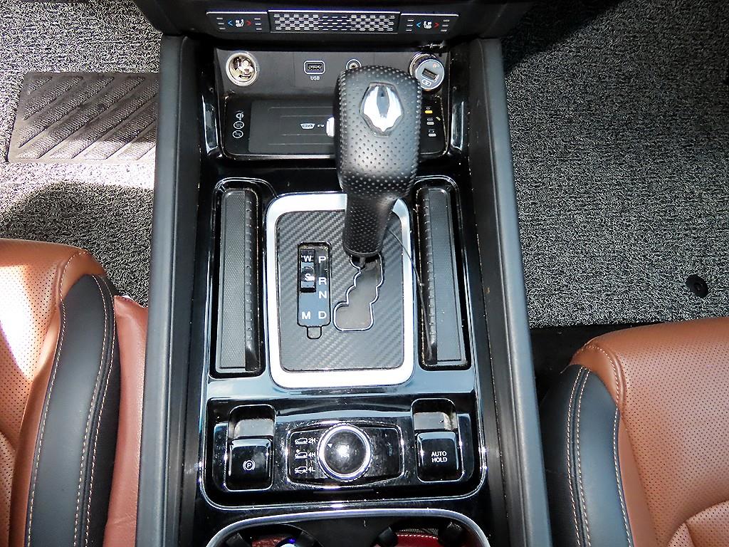 Ssangyong Rexton - Vista 10