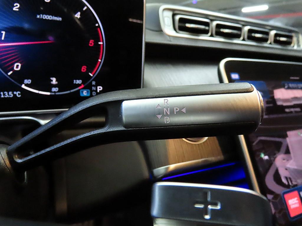 Mercedes Benz S Class - Vista 12