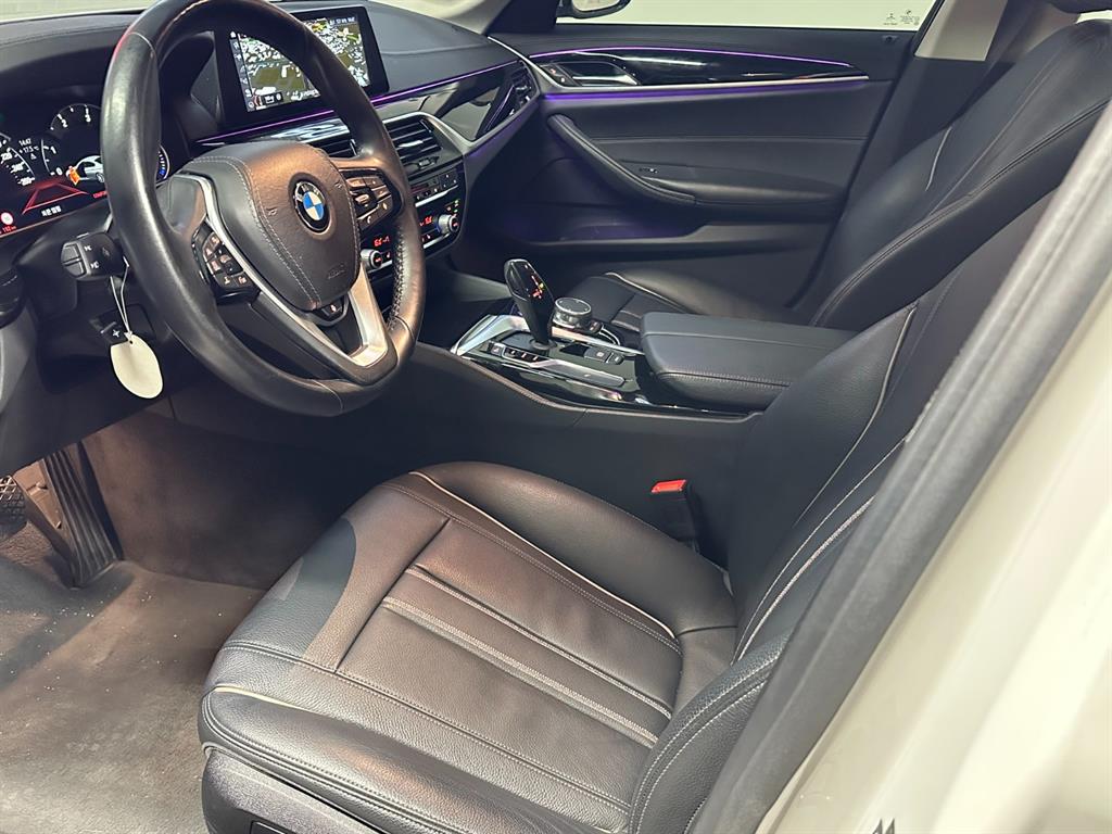 BMW 5 Series - Vista 4
