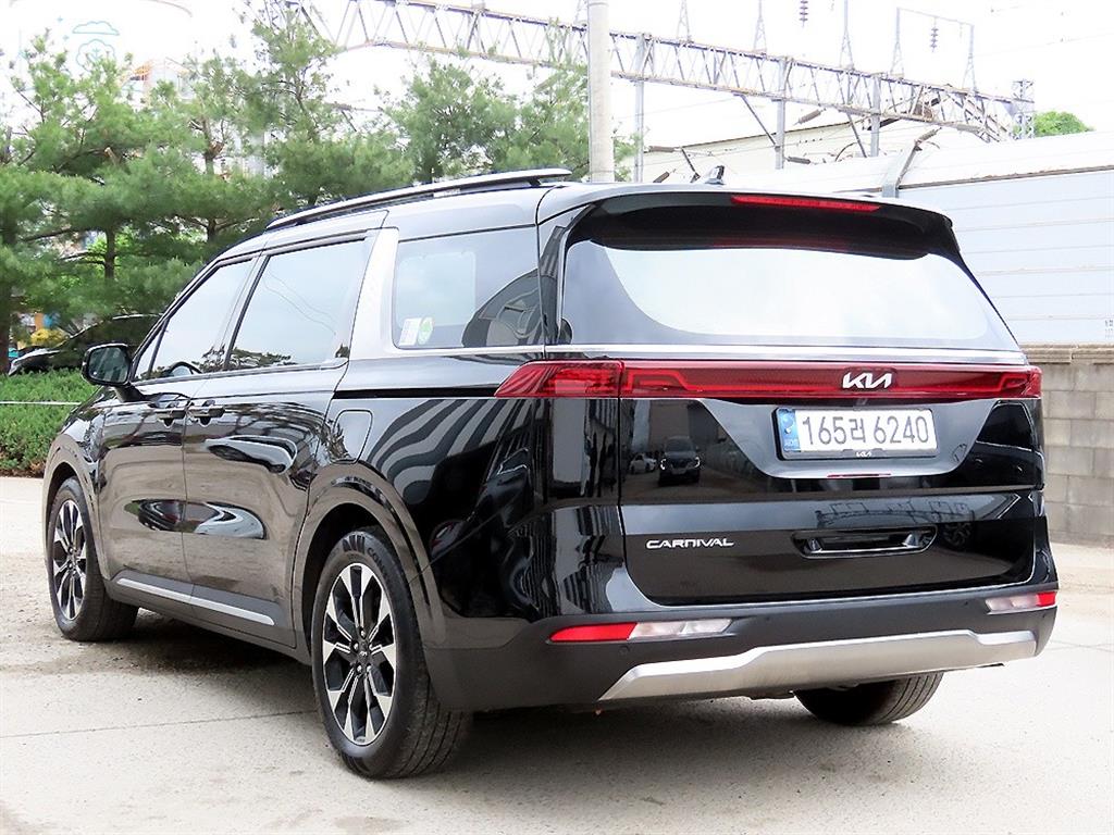 KIA Carnival - Vista 3