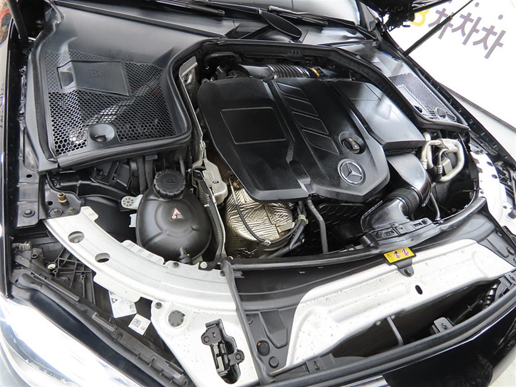 Mercedes Benz C Class 2019 Negro - Importación desde Corea - HF Imports Iquique - Foto 19