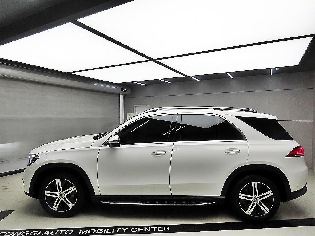 Mercedes Benz GLE Class - Vista 4