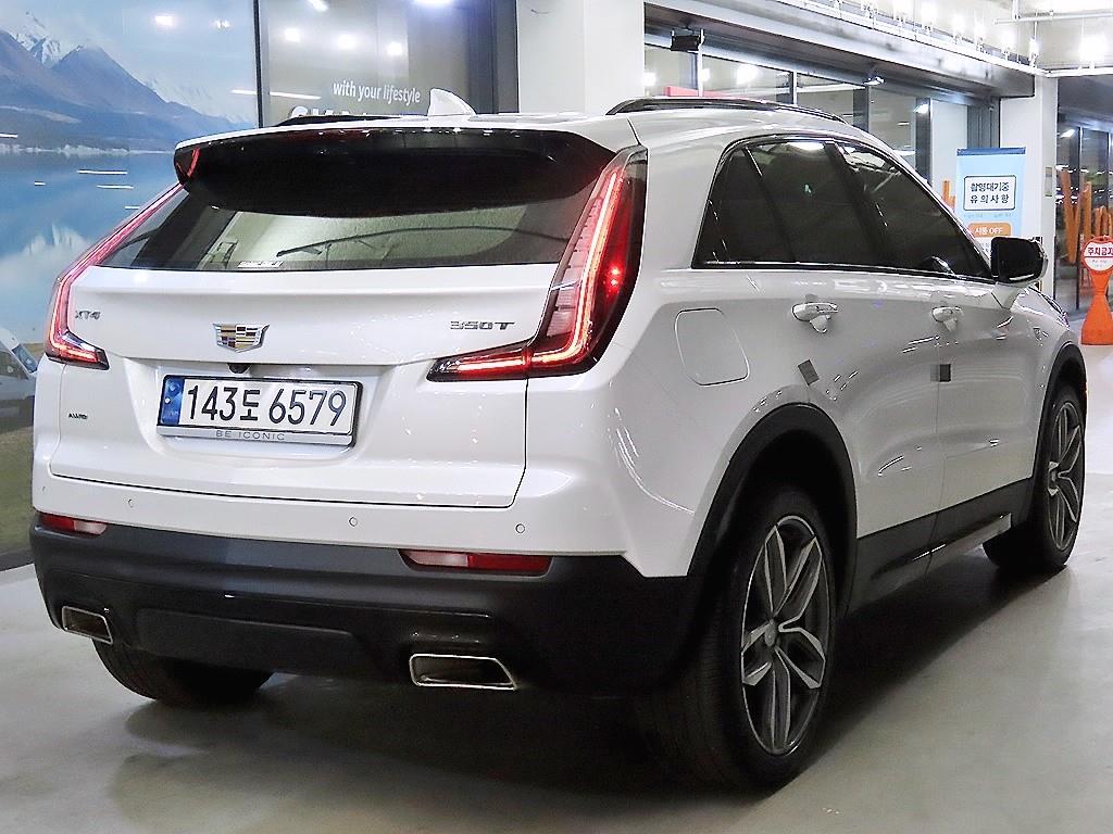 Cadillac XT4 - Vista 4
