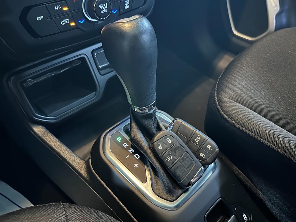 Jeep Renegade 2018 Negro - Importación desde Corea - HF Imports Iquique - Foto 17