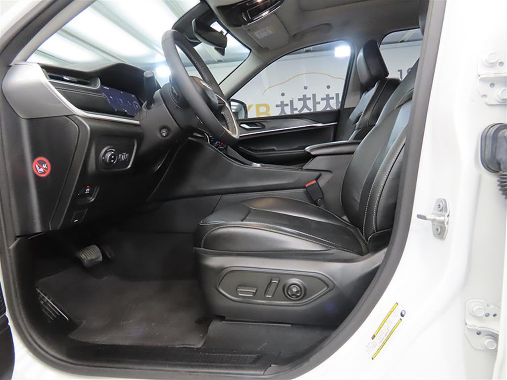 Jeep Cherokee - Vista 6