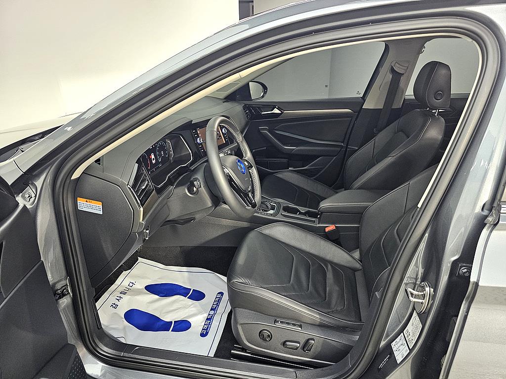 Volkswagen Jetta - Vista 8