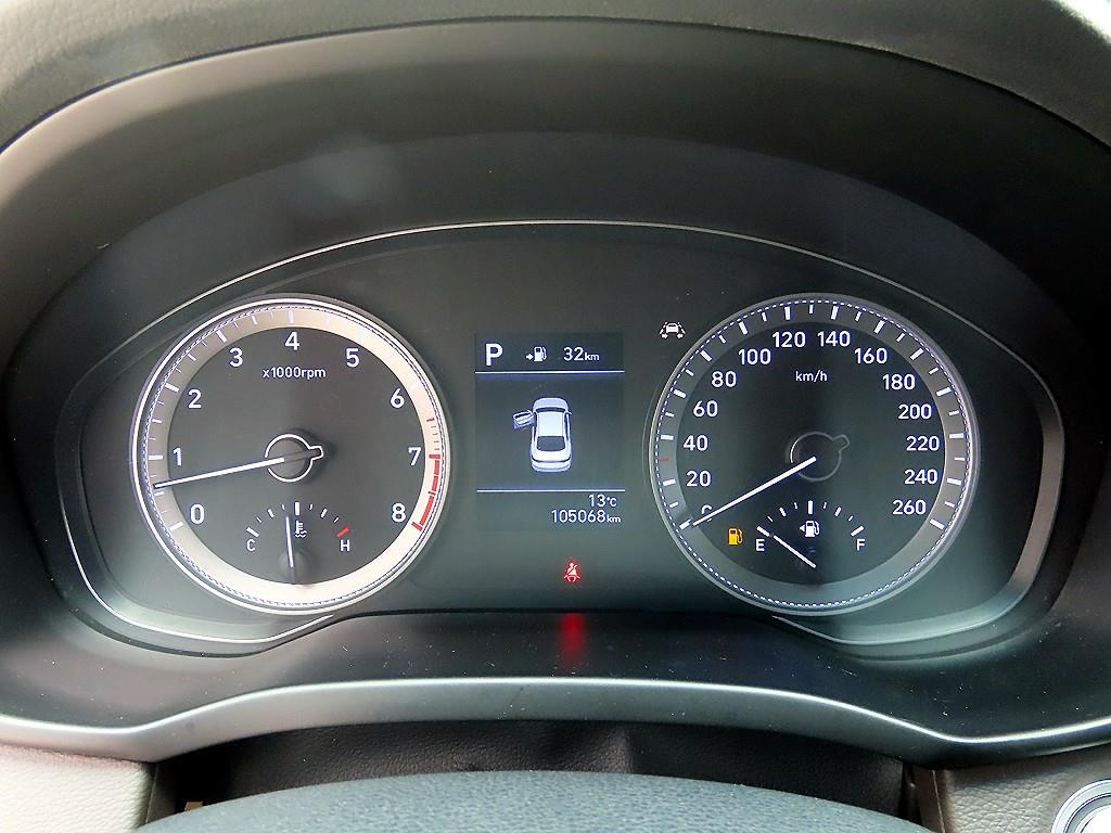 HYUNDAI Grandeur - Vista 9