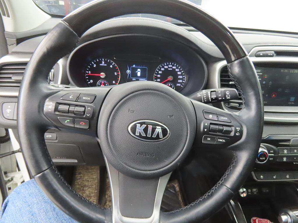 KIA Sorento - Vista 8