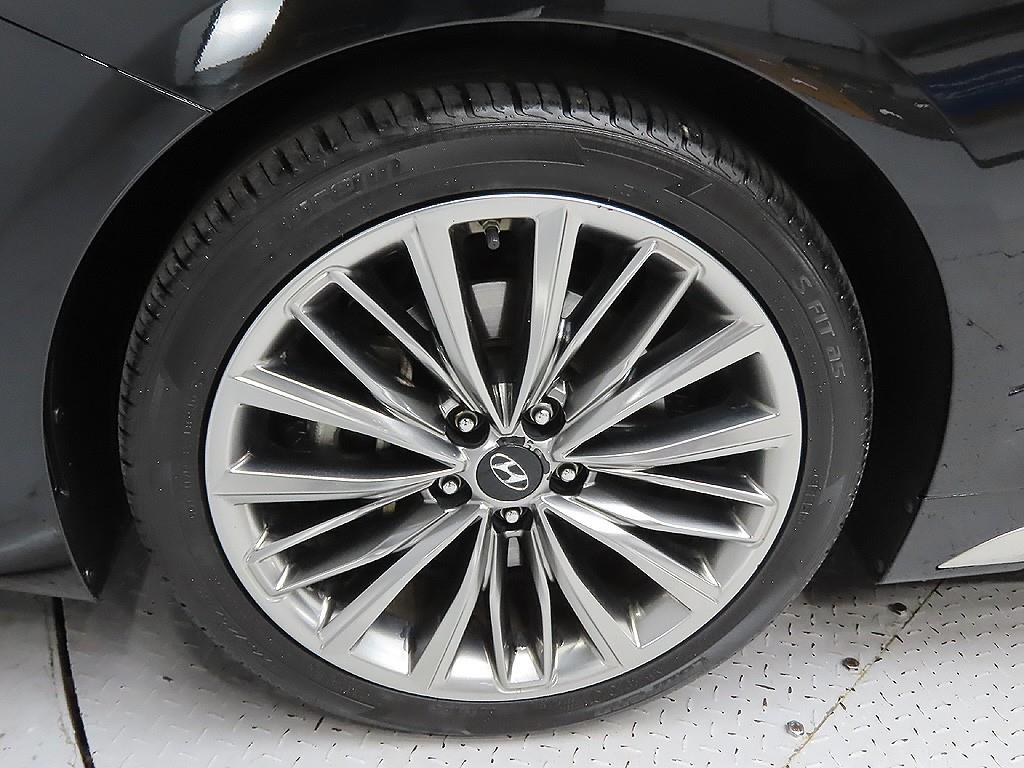 HYUNDAI Grandeur - Vista 9
