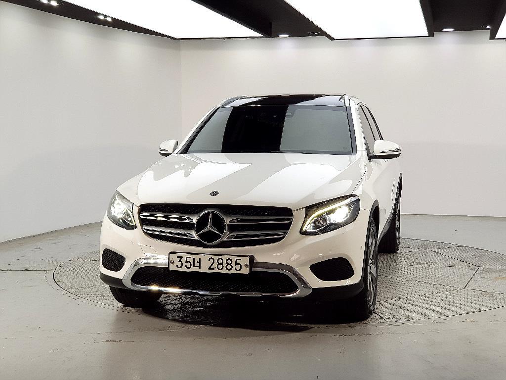Mercedes Benz GLC Class - Vista 2