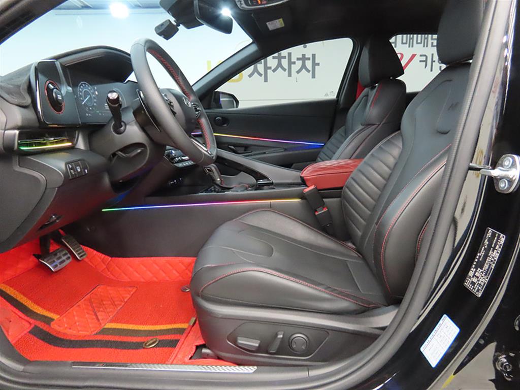 HYUNDAI Avante - Vista 5