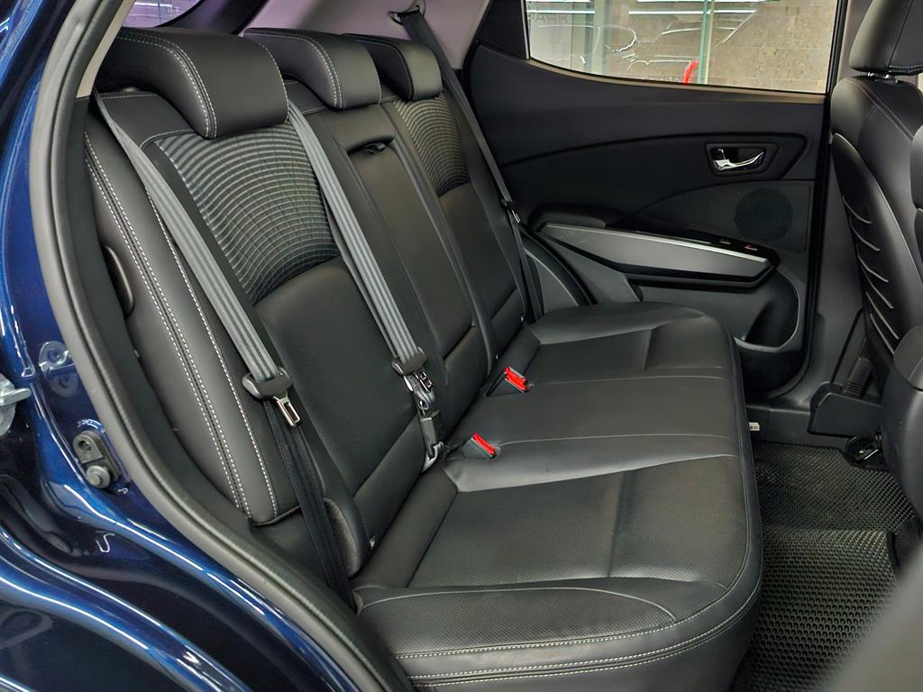 Ssangyong Tivoli - Vista 11