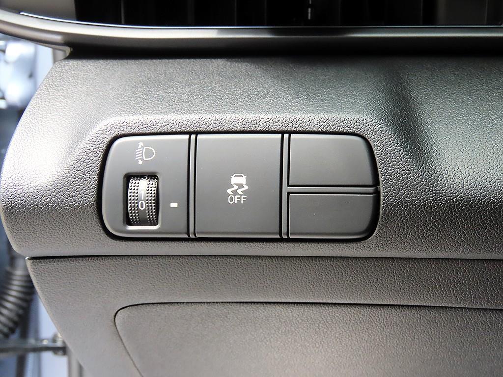 HYUNDAI Avante - Vista 12