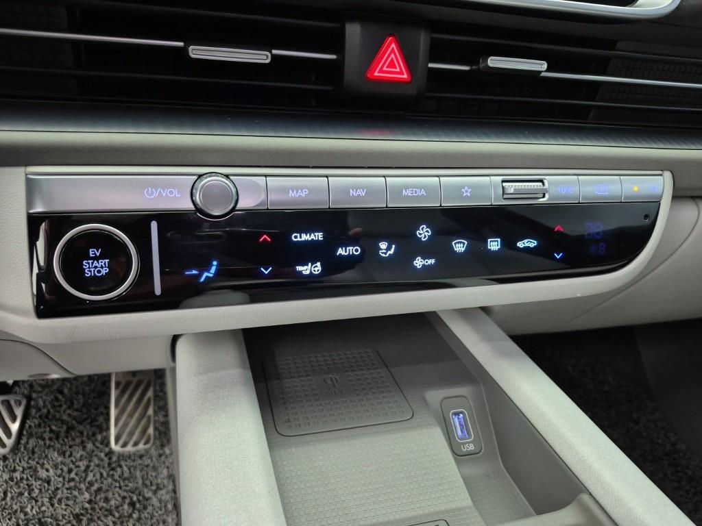 HYUNDAI Ioniq 6 - Vista 10