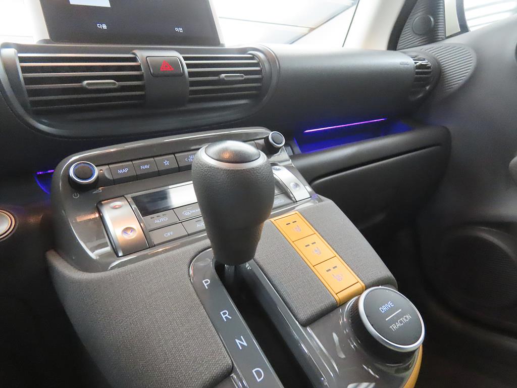 HYUNDAI Casper - Vista 11