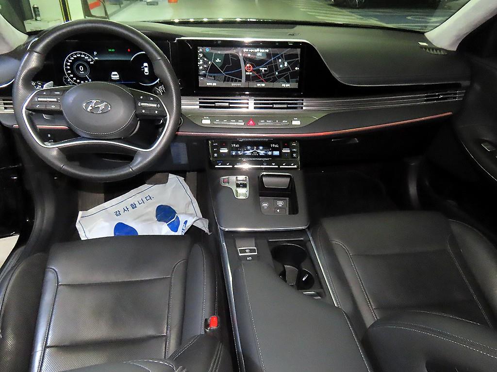 HYUNDAI Grandeur - Vista 10