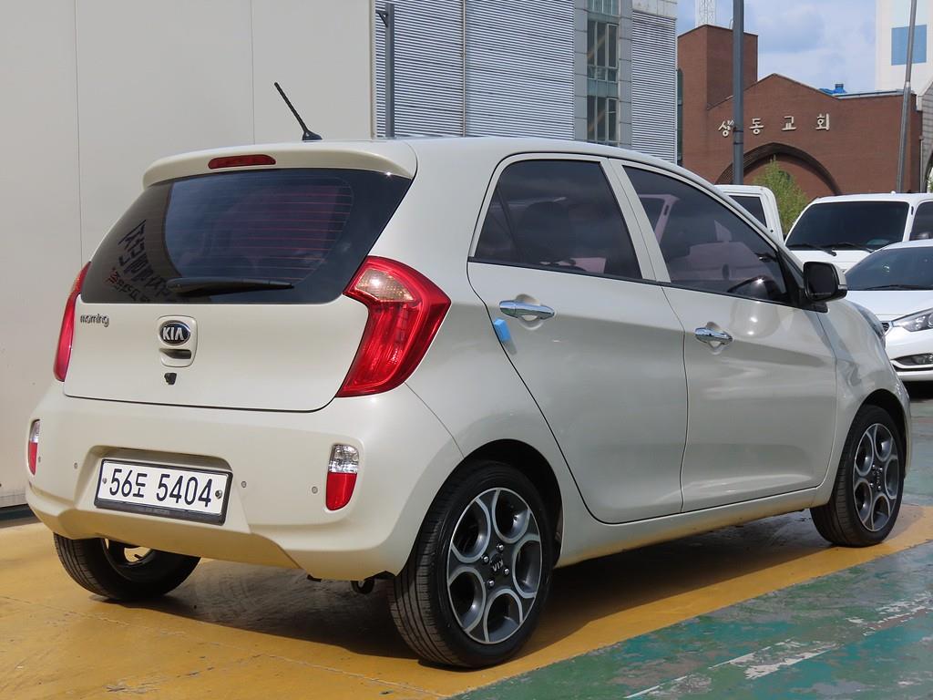 KIA Morning - Vista 4