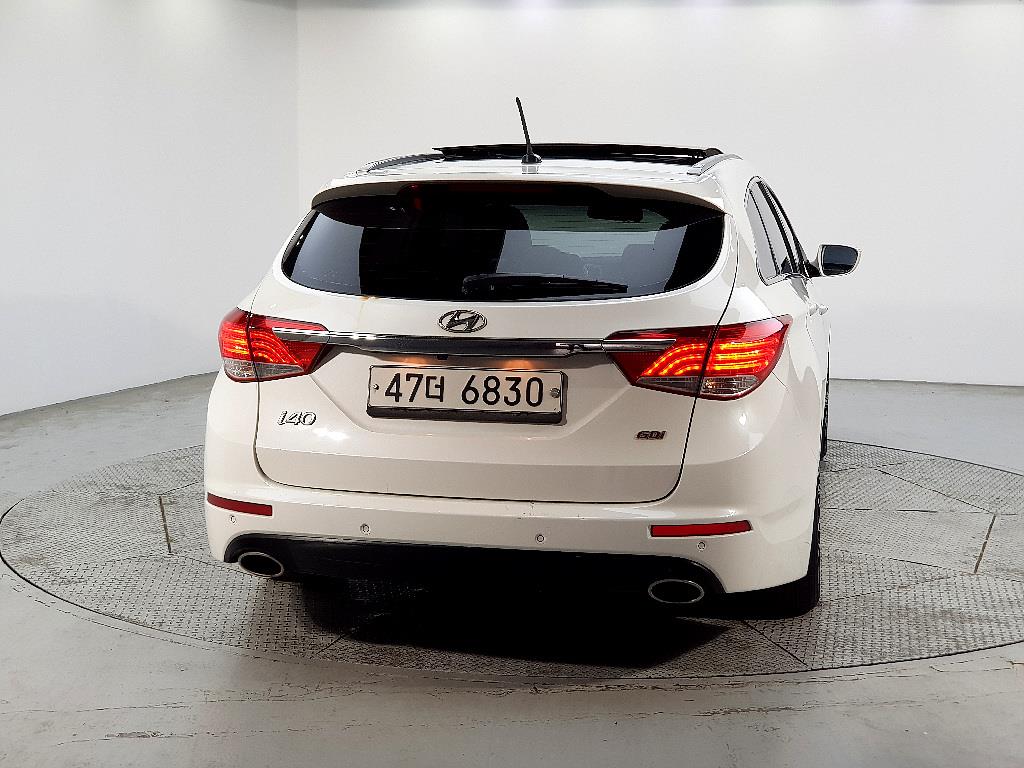 HYUNDAI i40 - Vista 3