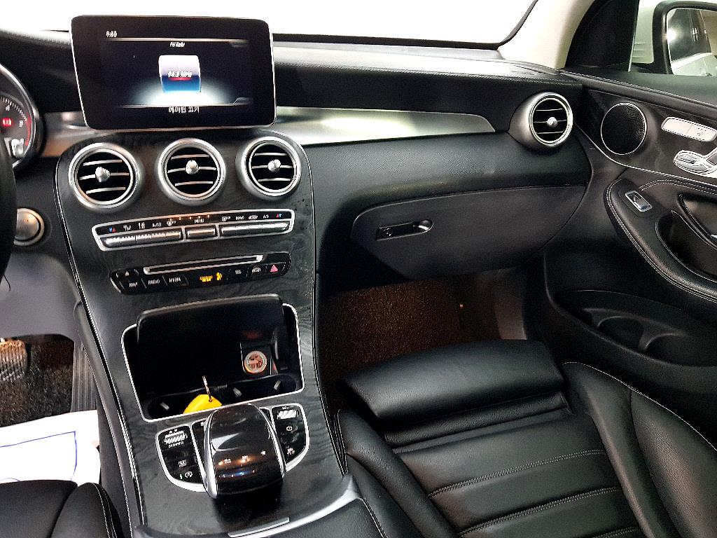 Mercedes Benz GLC Class - Vista 10
