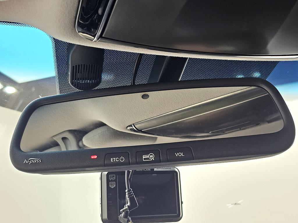 HYUNDAI Grandeur - Vista 12