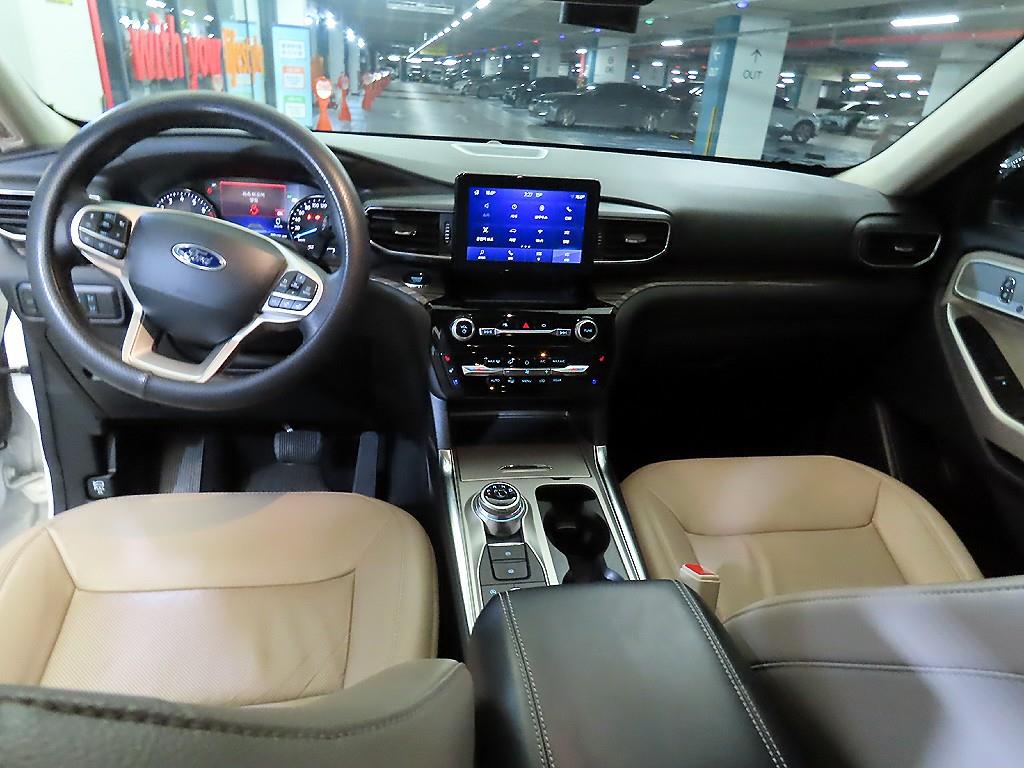Ford Explorer - Vista 10