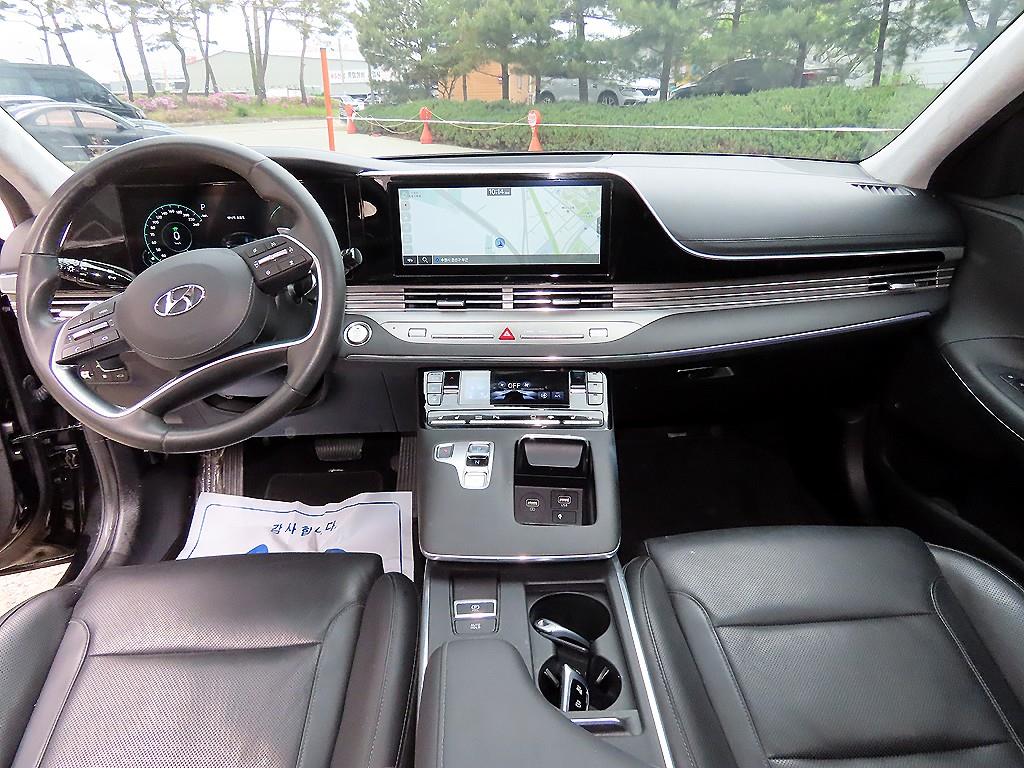 HYUNDAI Grandeur - Vista 7