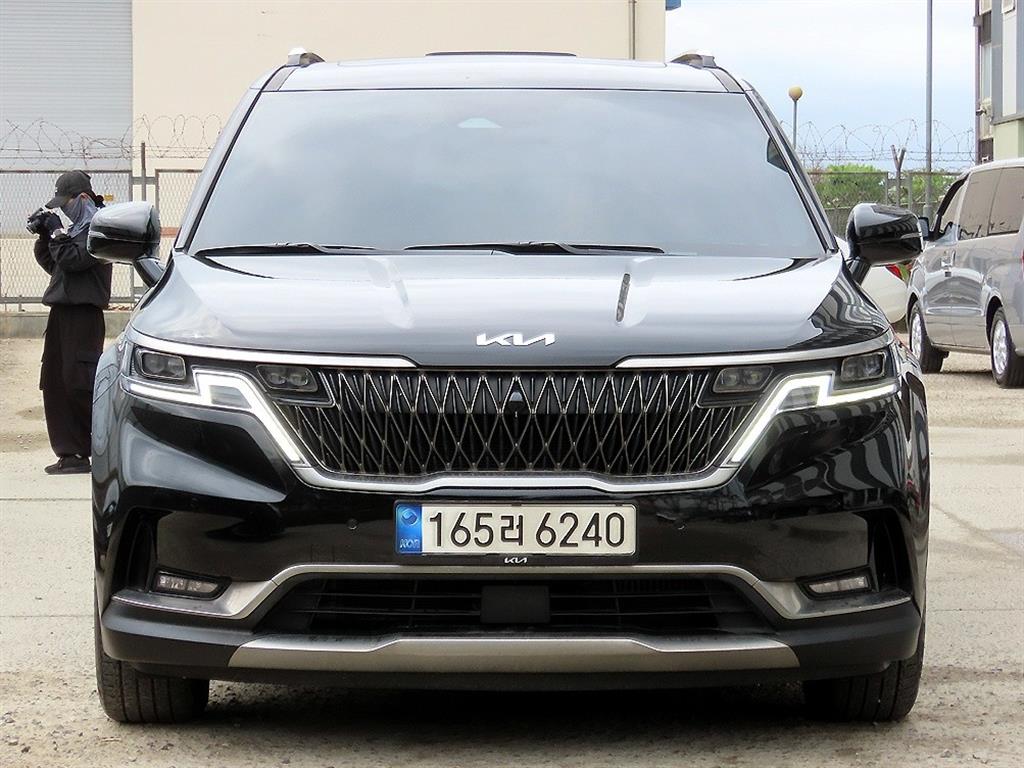 KIA Carnival 2022 Negro - Importación desde Corea - HF Imports Iquique - Foto 1