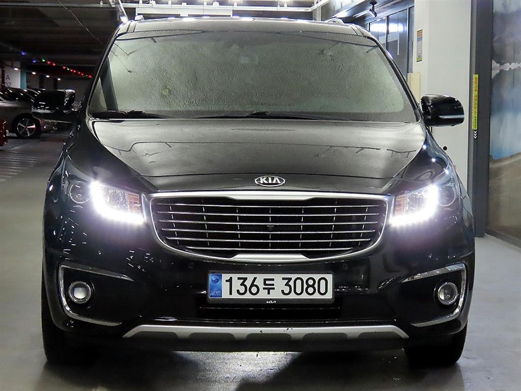 KIA Carnival - Vista 2