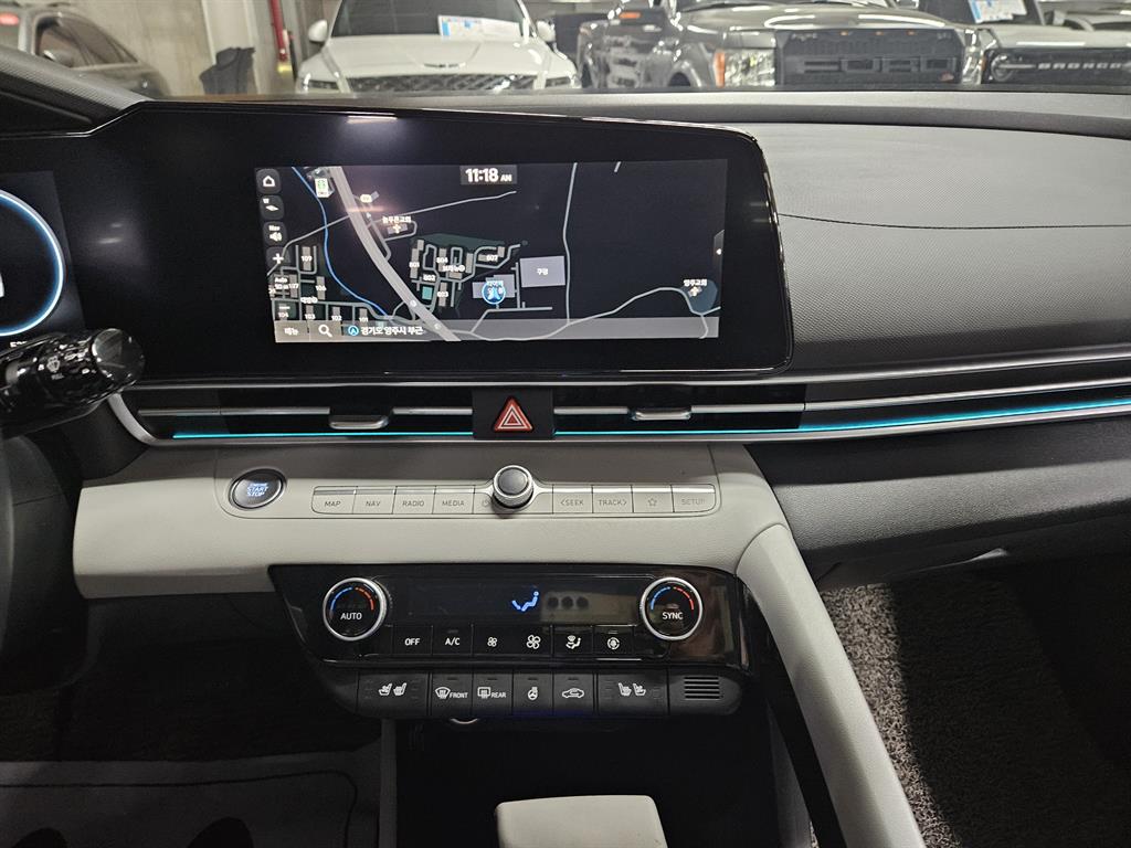 HYUNDAI Avante - Vista 7
