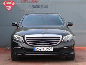 Mercedes Benz E class - Vista 4