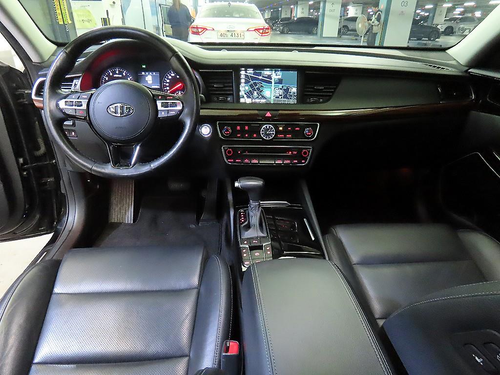 KIA K7 - Vista 10