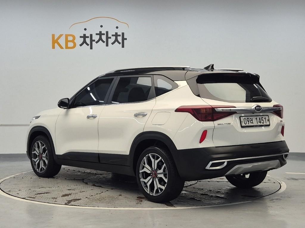 KIA Seltos - Vista 2