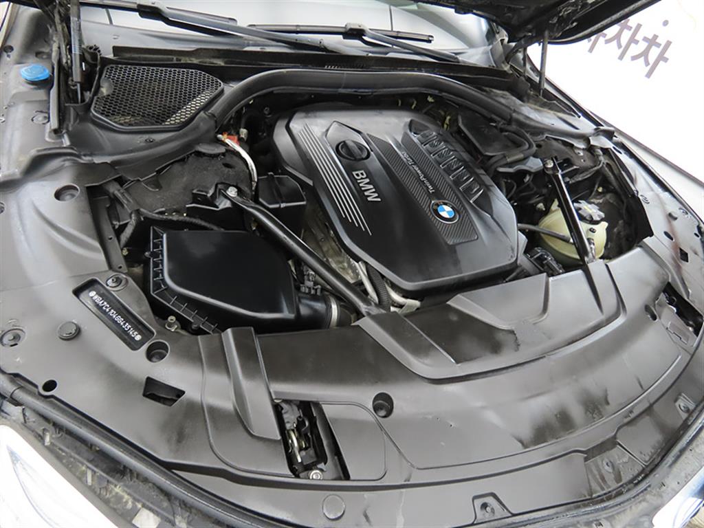 BMW 7 Series 2016 Negro - Importación desde Corea - HF Imports Iquique - Foto 19