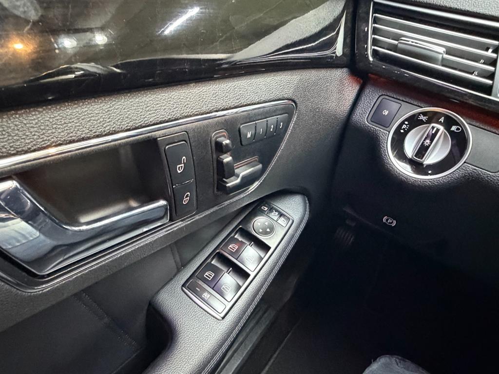 Mercedes Benz E class 2011 Negro - Importación desde Corea - HF Imports Iquique - Foto 16