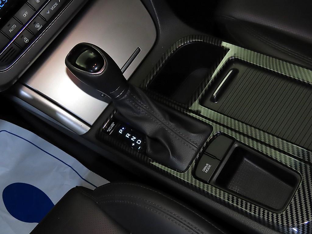 HYUNDAI Sonata - Vista 12