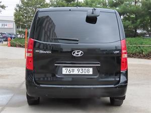 HYUNDAI Starex - Vista 8