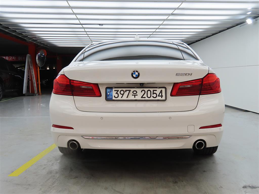 BMW 5 Series - Vista 3