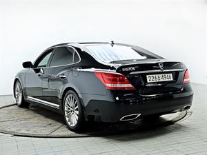 HYUNDAI Equus - Vista 8