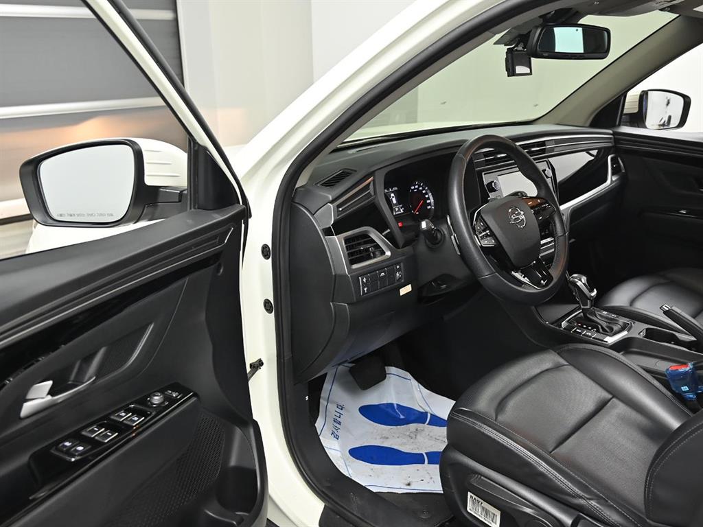 Ssangyong Korando - Vista 11