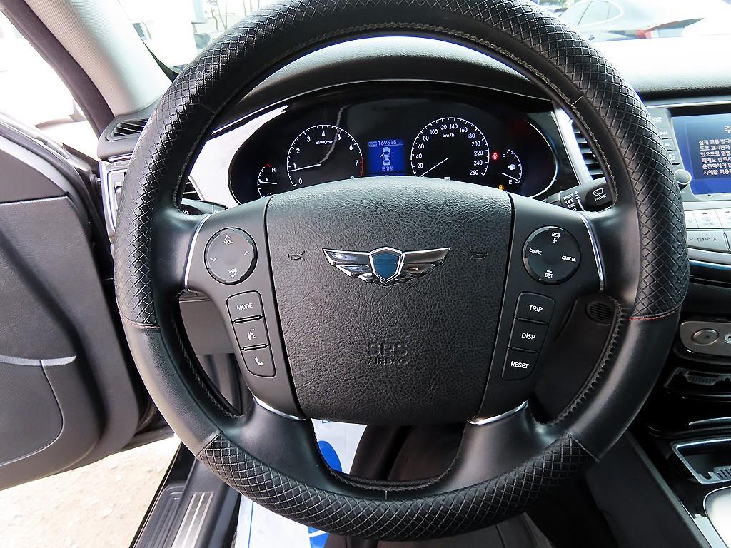 HYUNDAI Genesis - Vista 8
