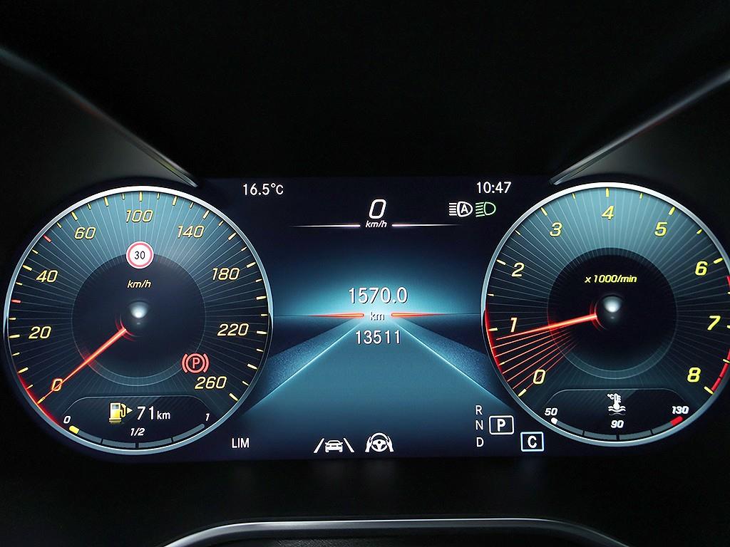 Mercedes Benz GLC Class - Vista 11