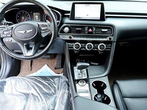 Genesis G70 - Vista 10