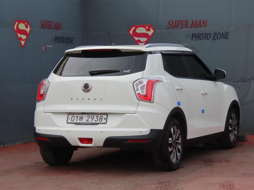 Ssangyong Tivoli - Vista 5