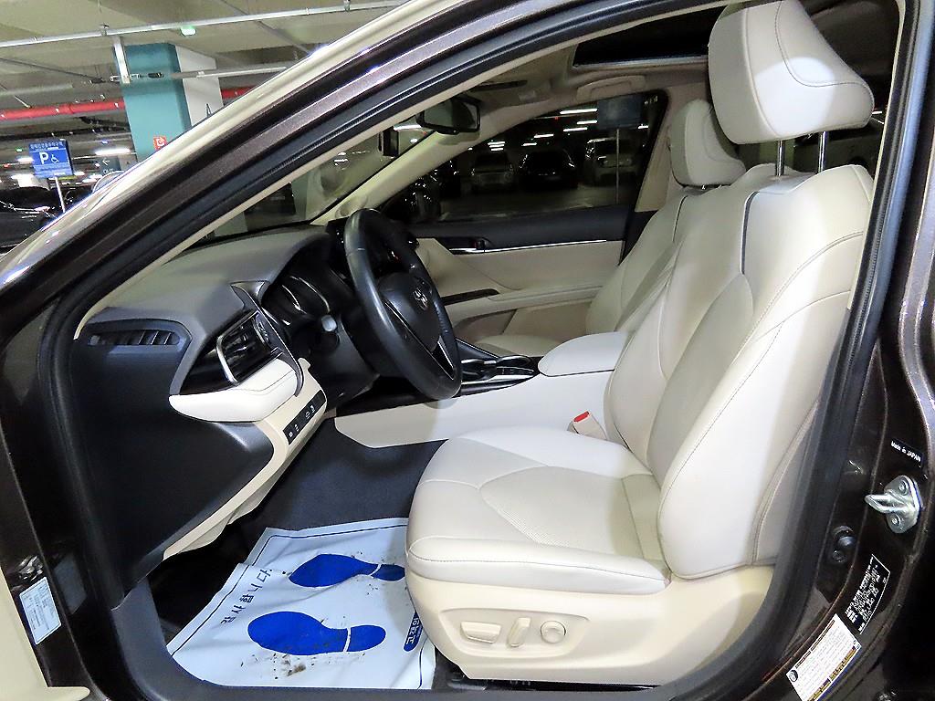 Toyota Camry - Vista 6