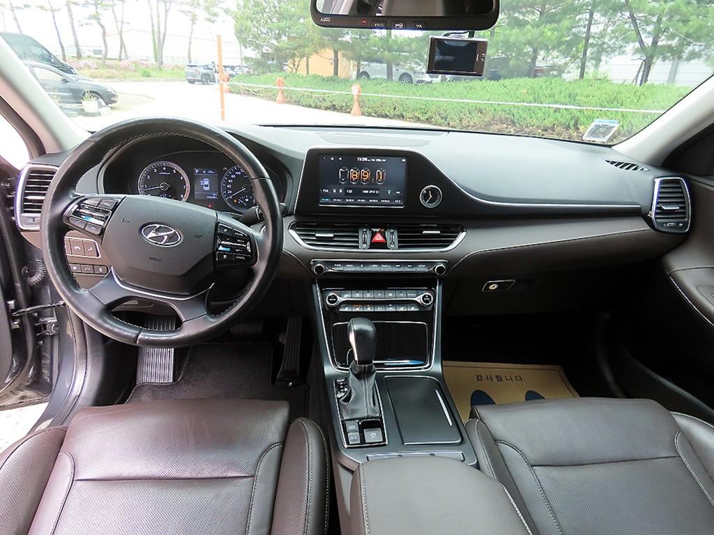 HYUNDAI Grandeur - Vista 7