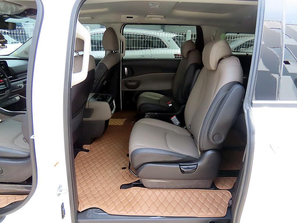 KIA Carnival - Vista 6