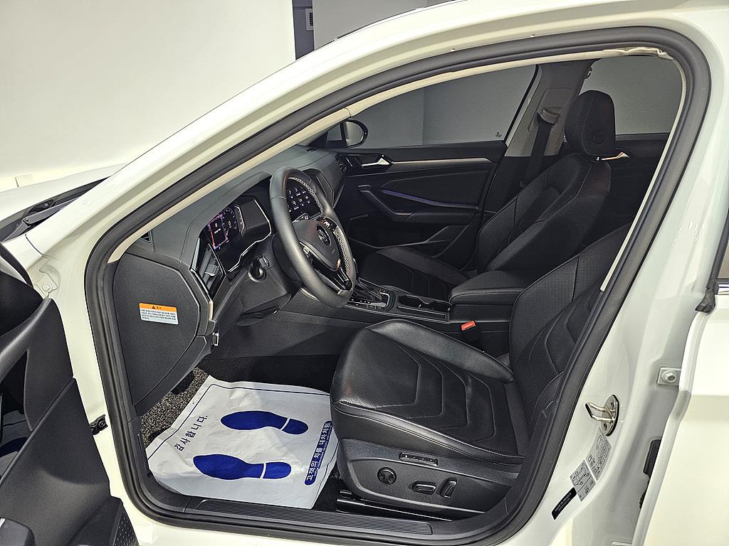 Volkswagen Jetta - Vista 8